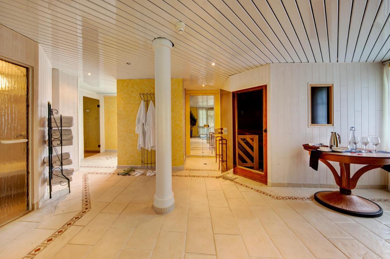 Hotel Regina Wengen Bagian luar foto